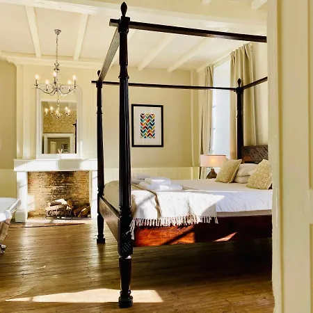 Manoir De Longeveau *