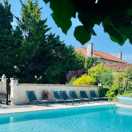 Manoir De Longeveau *