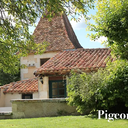 Manoir De Longeveau * Pillac