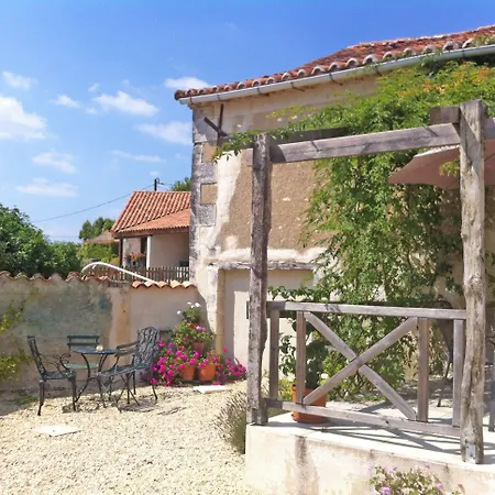 Holiday home Manoir De Longeveau Pillac